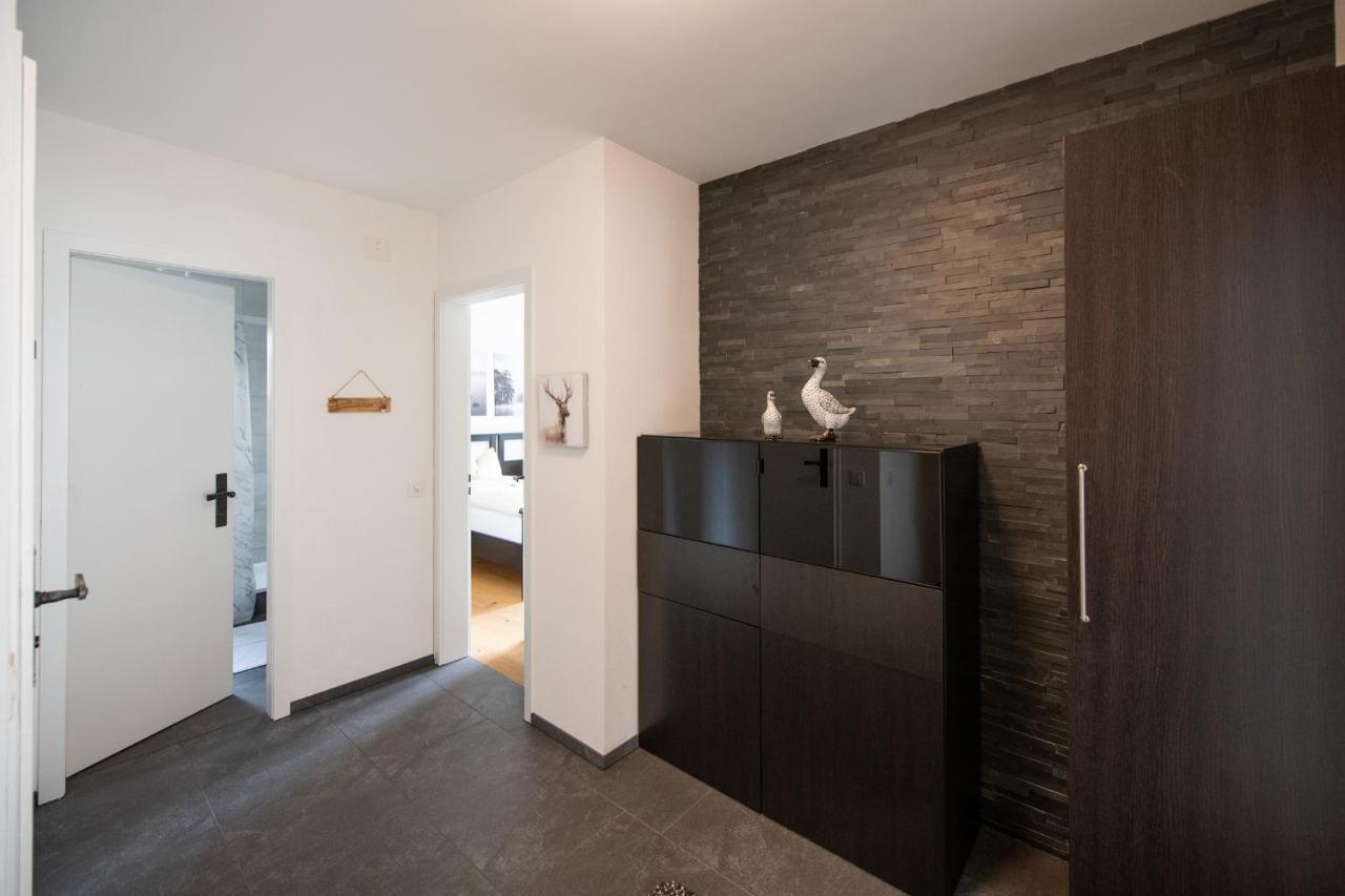 Agrimonia - 5,5-Zi Duplex Wohnung Bis 9 Personen Mit Eigenem Garten Davos Exterior photo