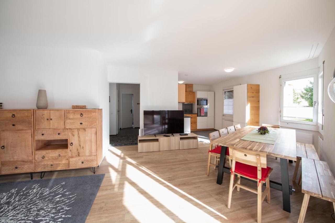 Agrimonia - 5,5-Zi Duplex Wohnung Bis 9 Personen Mit Eigenem Garten Davos Exterior photo