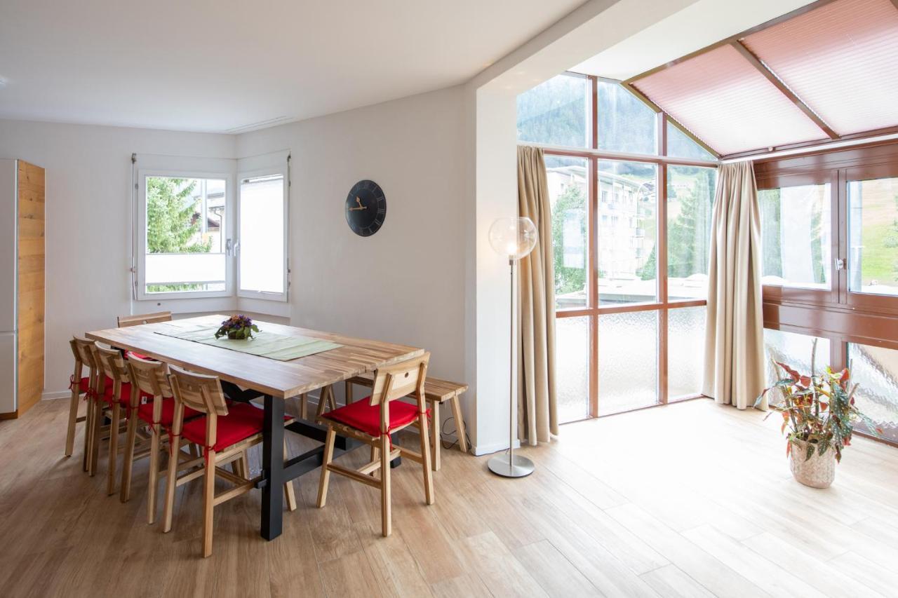 Agrimonia - 5,5-Zi Duplex Wohnung Bis 9 Personen Mit Eigenem Garten Davos Exterior photo