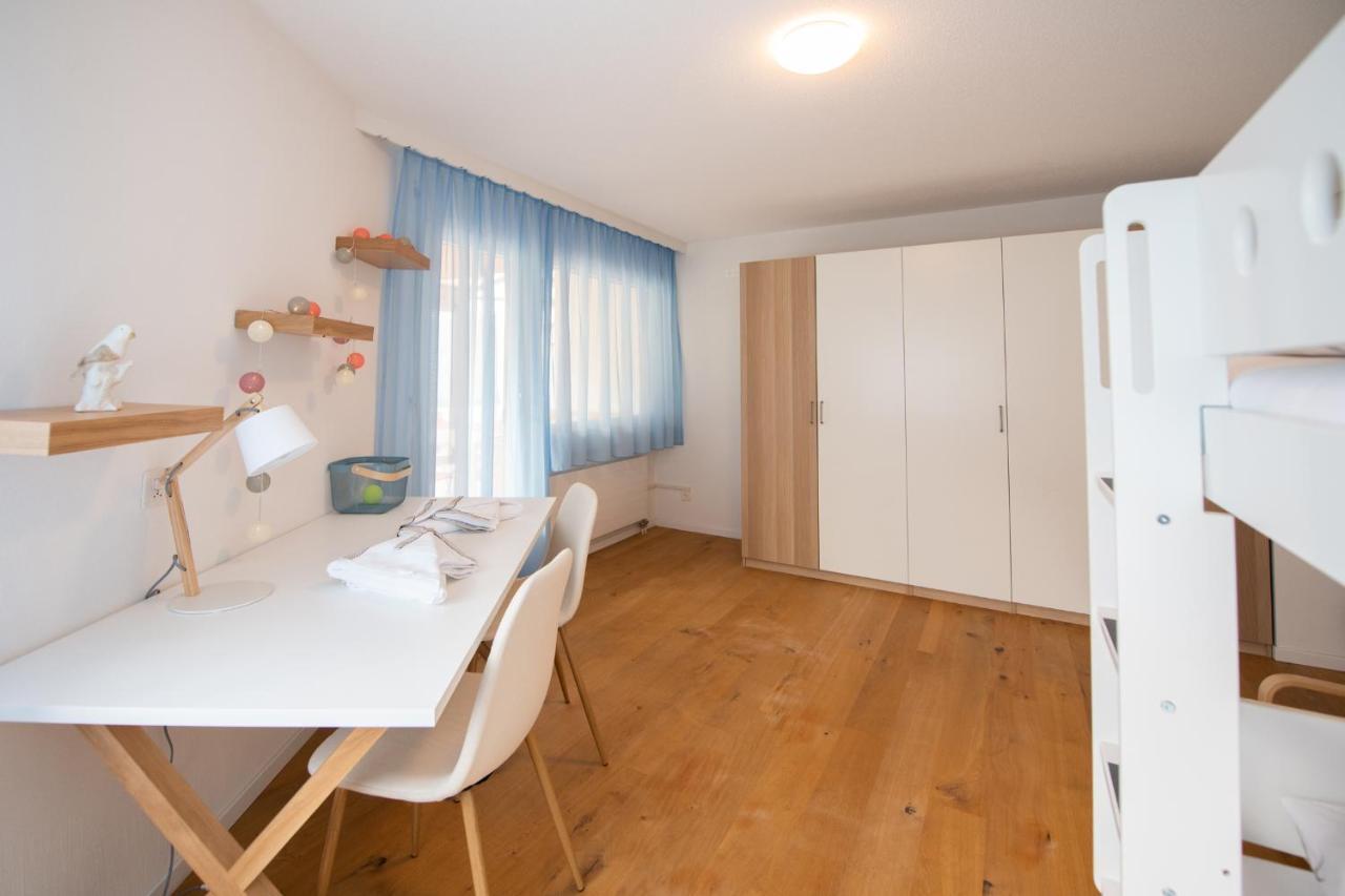 Agrimonia - 5,5-Zi Duplex Wohnung Bis 9 Personen Mit Eigenem Garten Davos Exterior photo
