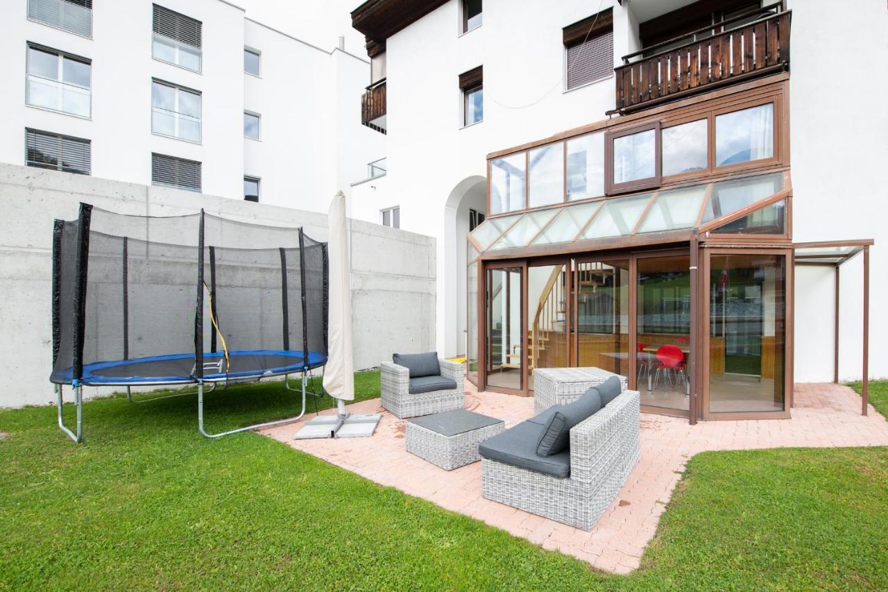 Agrimonia - 5,5-Zi Duplex Wohnung Bis 9 Personen Mit Eigenem Garten Davos Exterior photo